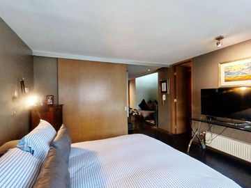Se Vende Moderno Triplex Ubicado En Providencia, 2 Est Y Bod