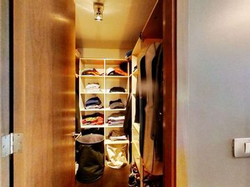 Se Vende Moderno Triplex Ubicado En Providencia, 2 Est Y Bod