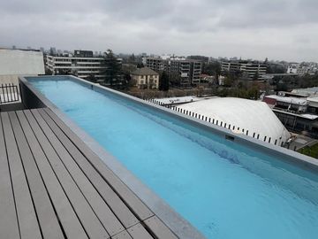 Se Vende Moderno Triplex Ubicado En Providencia, 2 Est Y Bod