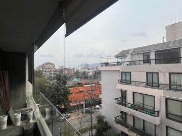 Se Vende Moderno Triplex Ubicado En Providencia, 2 Est Y Bod