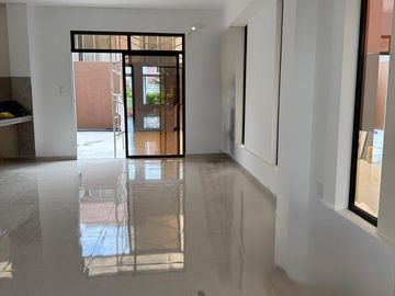 VENTA DE CASA EN LA URB. LOS ALMENDROS
