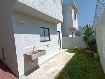 CASA NUEVA CON 2 RECÁMARAS AL SUR DE PACHUCA