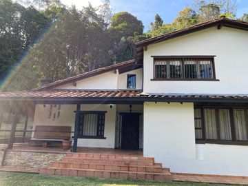 FINCA EN EL RETIRO ANTIOQUIA