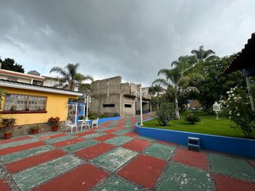 Propiedad en venta,2casas ,1 bungalo y Terraza en zapopan