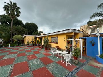 Propiedad en venta,2casas ,1 bungalo y Terraza en zapopan