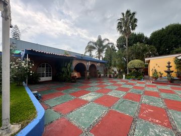 Propiedad en venta,2casas ,1 bungalo y Terraza en zapopan