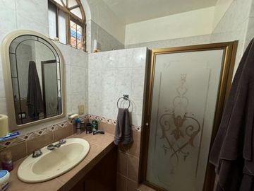 Propiedad en venta,2casas ,1 bungalo y Terraza en zapopan