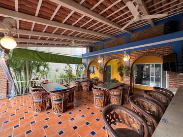 Propiedad en venta,2casas ,1 bungalo y Terraza en zapopan