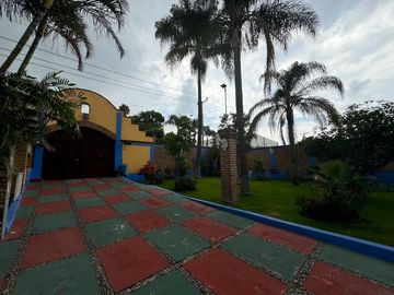 Propiedad en venta,2casas ,1 bungalo y Terraza en zapopan