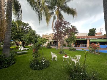 Propiedad en venta,2casas ,1 bungalo y Terraza en zapopan