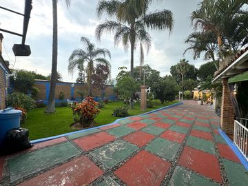 Propiedad en venta,2casas ,1 bungalo y Terraza en zapopan