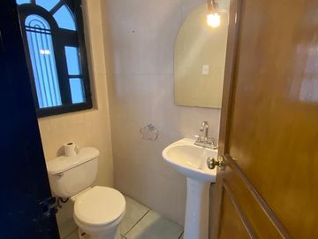 Las Alamedas, Atizapán casa con ampliaciones