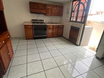 Las Alamedas, Atizapán casa con ampliaciones