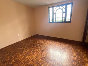 Las Alamedas, Atizapán casa con ampliaciones