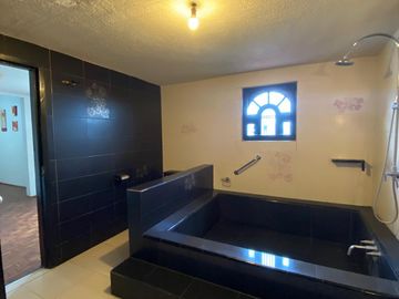 Las Alamedas, Atizapán casa con ampliaciones