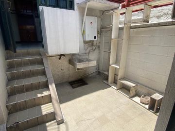 Las Alamedas, Atizapán casa con ampliaciones