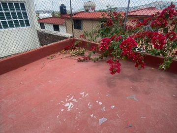 Las Alamedas, Atizapán casa con ampliaciones