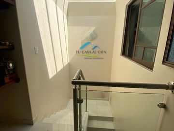 VENTA DE CASA A 2 MIN DEL CENTRO DE TOLUCA