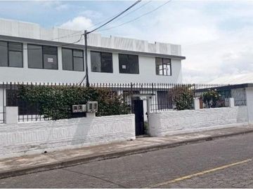 SE VENDE AMPLIA PROPIEDAD COMERCIAL RENTERA SECTOR SANGOLQUÍ - VALLE DE LOS CHILLOS