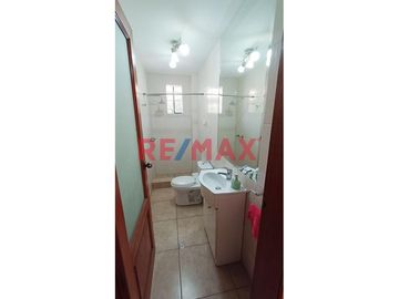 Venta Linda Casa 3 Pisos-La Molina Cerca a la USMP