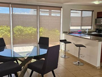 Renta de casa con amenidades en Valle de Juriquilla