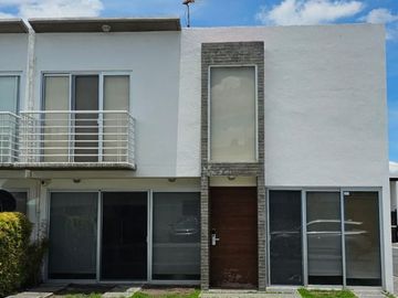 Renta de casa con amenidades en Valle de Juriquilla