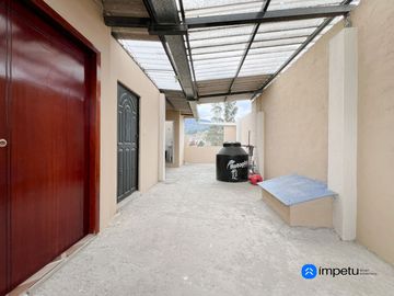 Se vende casa en el Barrio Obrapìa de la ciudad de Loja