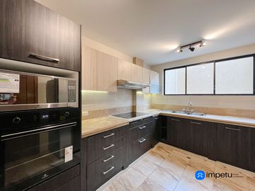 Se vende casa en el Barrio Obrapìa de la ciudad de Loja
