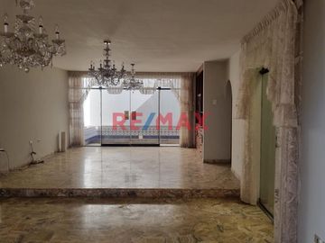 Casa En Venta - Chiclayo.(C.RIVERA)