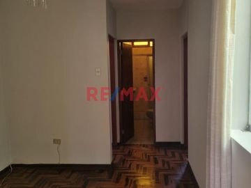 Casa En Venta - Chiclayo.(C.RIVERA)