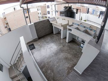 SE VENDE CASA EN LOS OLIVOS – 303 m2