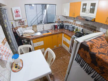 SE VENDE CASA EN LOS OLIVOS – 303 m2