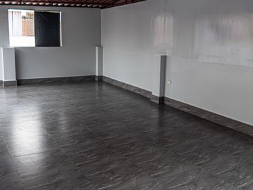 SE VENDE CASA EN LOS OLIVOS – 303 m2