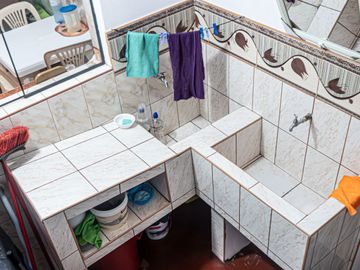 SE VENDE CASA EN LOS OLIVOS – 303 m2