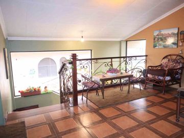 EN VENTA CASA COMERCIAL EN AVENIDA ORDOÑEZ LASSO