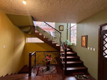 EN VENTA CASA COMERCIAL EN AVENIDA ORDOÑEZ LASSO