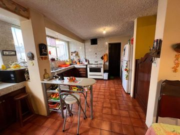 EN VENTA CASA COMERCIAL EN AVENIDA ORDOÑEZ LASSO