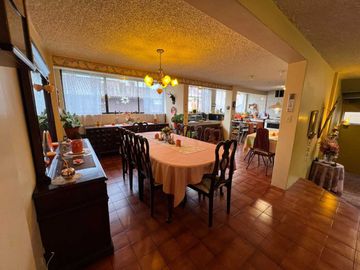 EN VENTA CASA COMERCIAL EN AVENIDA ORDOÑEZ LASSO