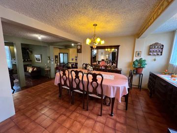 EN VENTA CASA COMERCIAL EN AVENIDA ORDOÑEZ LASSO