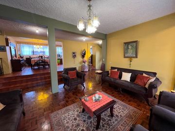 EN VENTA CASA COMERCIAL EN AVENIDA ORDOÑEZ LASSO
