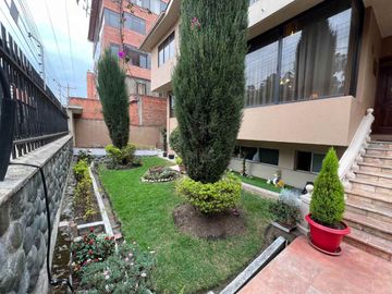 EN VENTA CASA COMERCIAL EN AVENIDA ORDOÑEZ LASSO