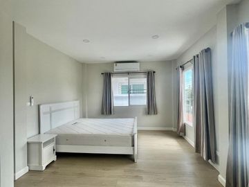 SPACIOUS 2-STOREY HOUSE FOR SALE IN THE URBANA2, CHIANG MAI