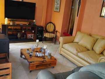 Oportunidad! rebajada gran propiedad  en Chorrillos muy central.