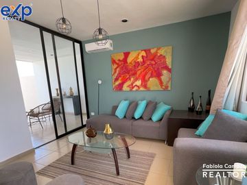 Casa de 2 pisos y 3 recámaras en privada residencial en Conkal Yucatán - Entrega inmediata
