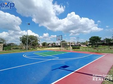 Casa de 2 pisos y 3 recámaras en privada residencial en Conkal Yucatán - Entrega inmediata