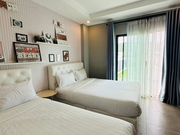 sale pool villa huahin