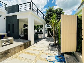 sale pool villa huahin