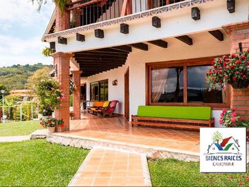 Venta de hermosa Casa Campestre cerca al Lago Calima Darien