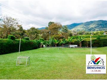 Venta de hermosa Casa Campestre cerca al Lago Calima Darien