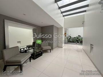 Bello departamento 5to piso vista externa, 3 dorm, 2 estacionamientos y 2 depósitos en Miraflores